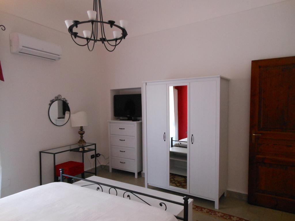 Mareluna Syracuse Ruang foto