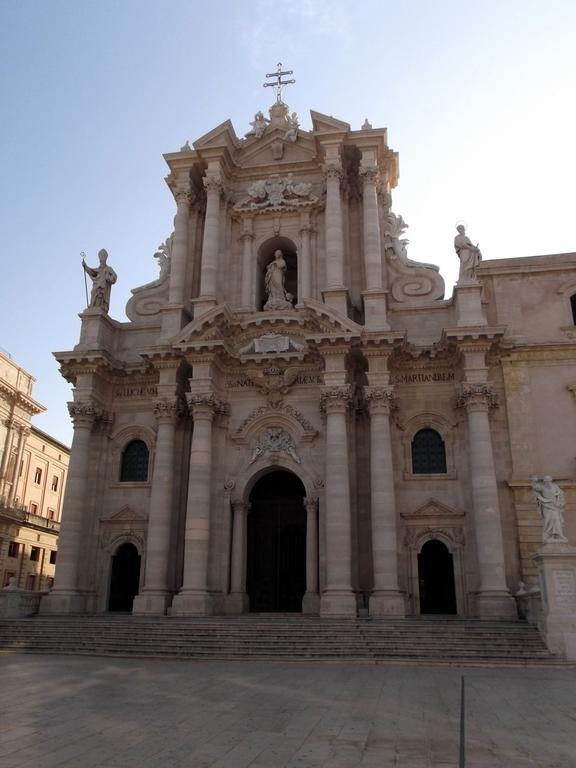 Mareluna Syracuse Bagian luar foto
