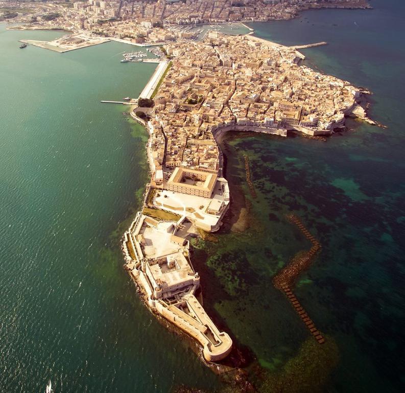 Mareluna Syracuse Bagian luar foto